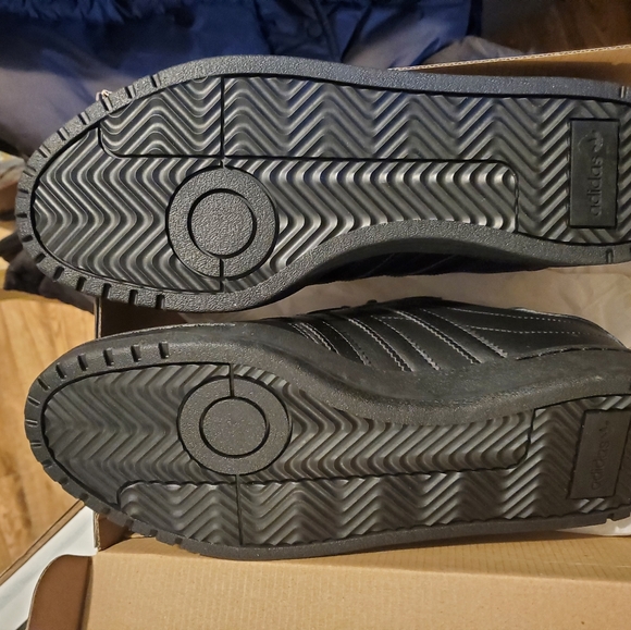 Adidas Team Court - Picture 4 of 4